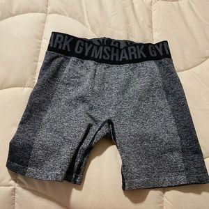Gym shark grey shorts